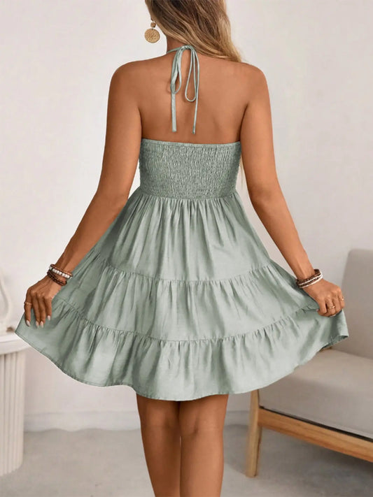 Women's Summer Halter Neck Tie Back Sundress, Boho Styles Fashion Shirred Back Tiered A-Line Mini Dress, Casual Beach Outfit, Backless Bow Closure Chic Fashion Womenswear