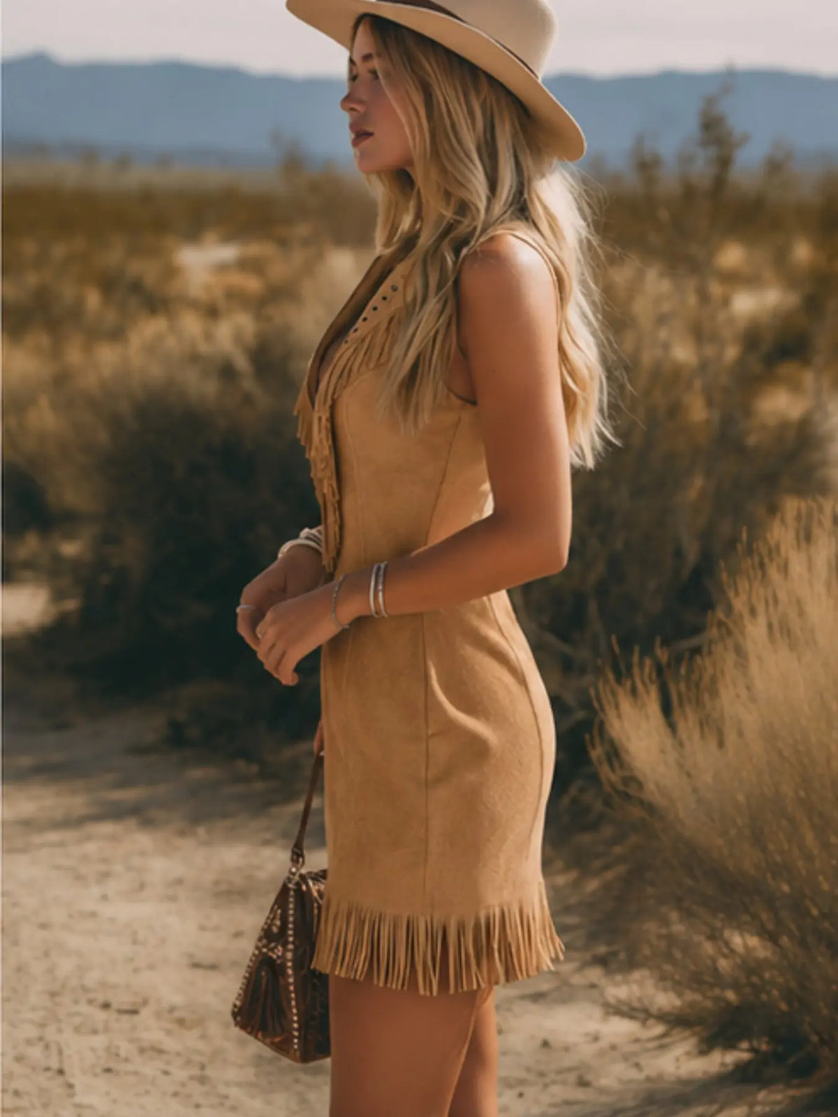 Boho Fringe Faux Suede Sleeveless Bodycon Summer Dress, Western Cowgirl Zip Front Dress, Vintage Rivet Design Casual Bohemian for Concerts and Dates, Boho Sundress