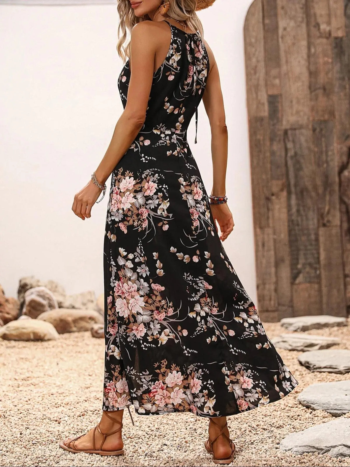 Women's Floral Print Split Thigh Halter Neck Dress, Tie Back Design, Boho Style, Sleeveless Long Dress, All Seasons, Elegant and Chic