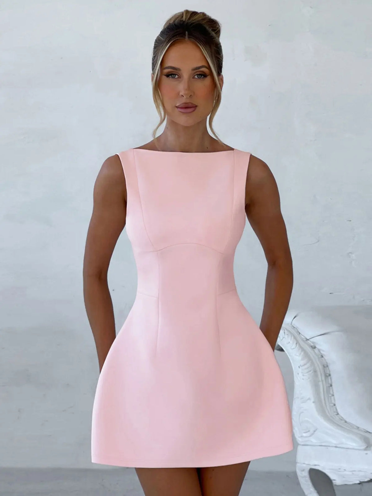 Women's Basic Solid Backless Boat Neck Tank A-line Dress, Street Fashion Casual Sleeveless Short Dress for Daily Outdoor Wear, Ladies Dress for Summer, Teacup Dress, Soul Dress, Womenswear, Beach Tank Dress, Beach Sundress
